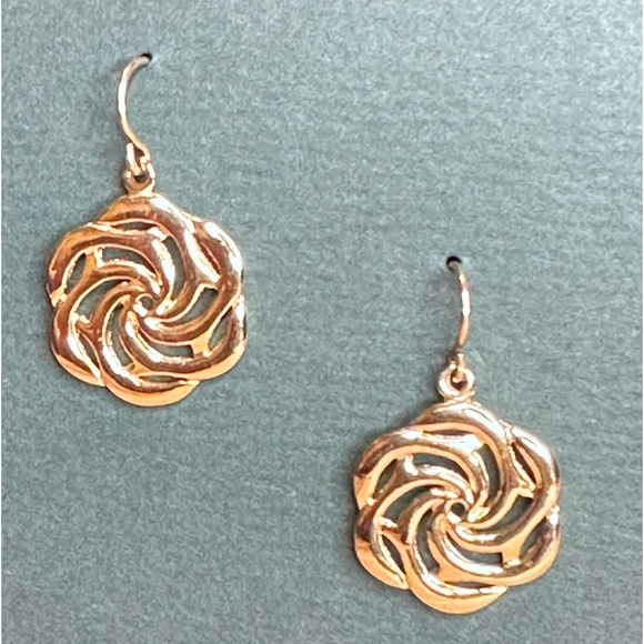 Lovell Designs - Gold Sea Rose Drop Earrings, gold plated, NWT - Picture 2 of 6